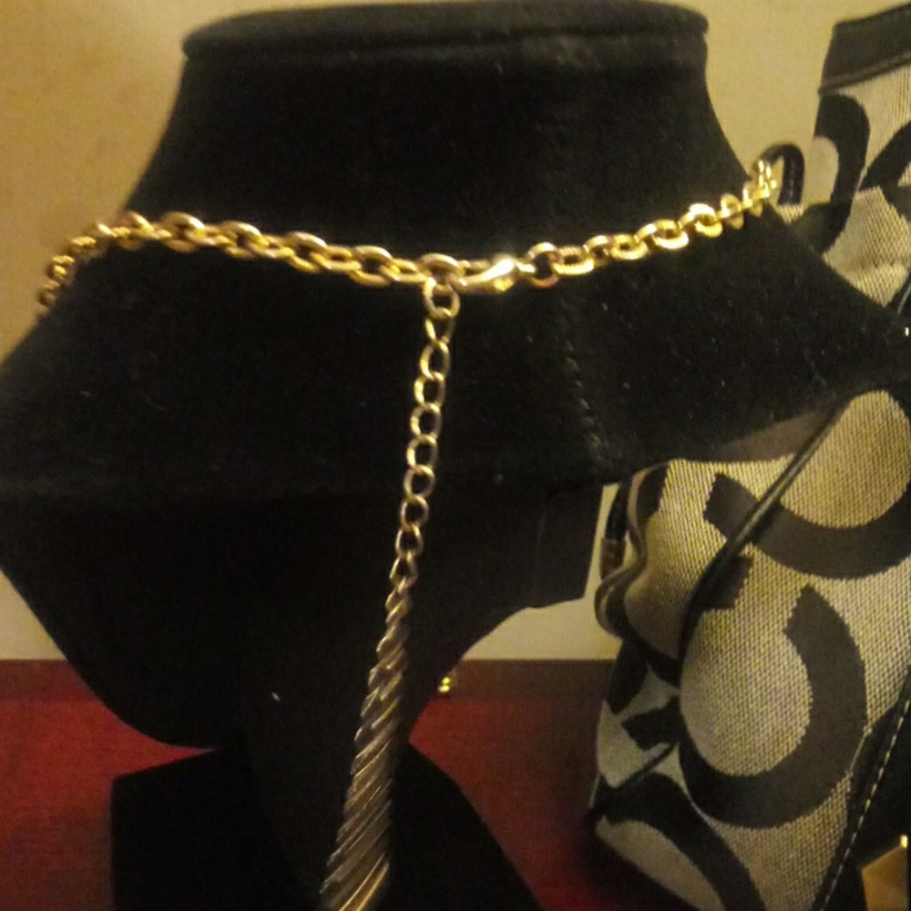 Gold neckless - Picture 2 of 2